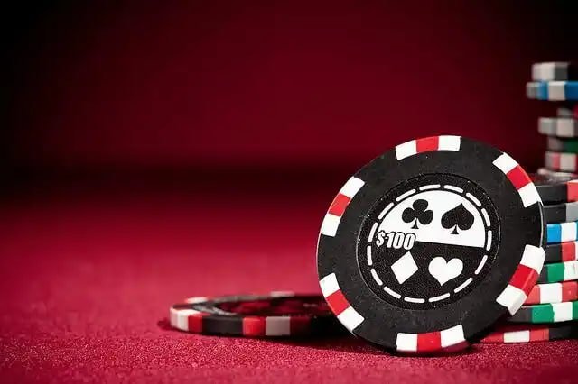 Slot game leaderboard and tournament standings condensed into a vertical scrollable panel on mobile